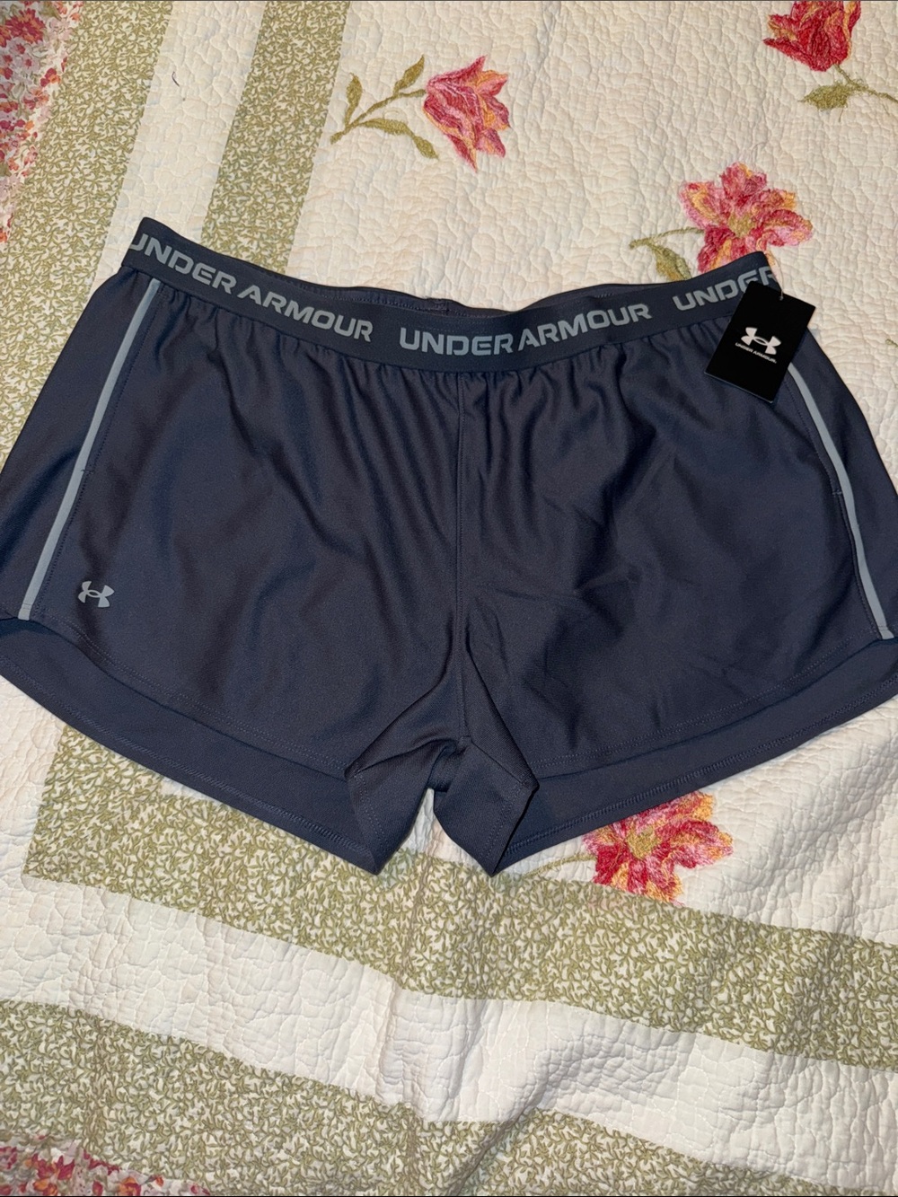 NWT Women’s Under Armour Grey Athletic Short